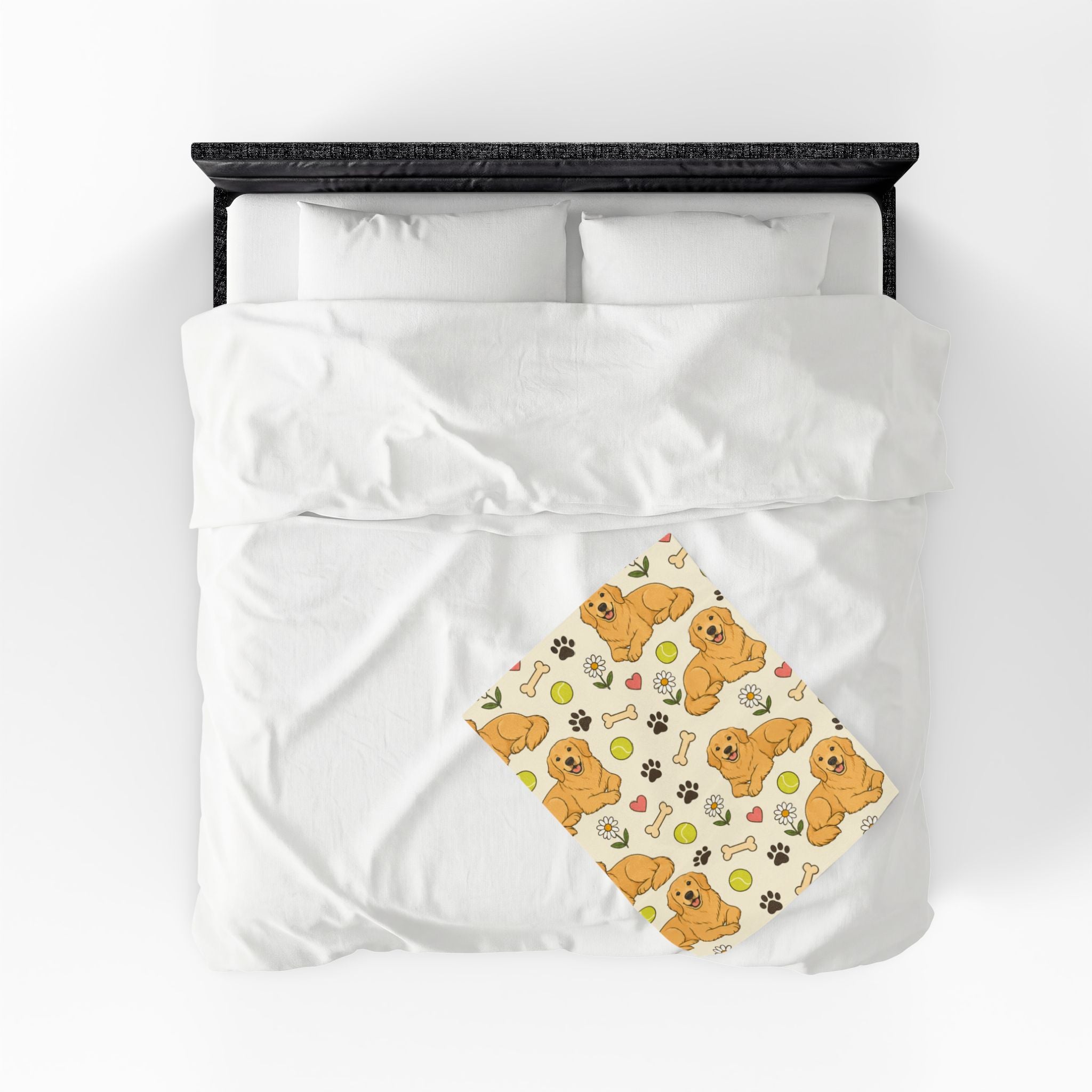 Golden Retriever Pattern Velveteen Plush Blanket — Cute Dog, Paw & Toy Design